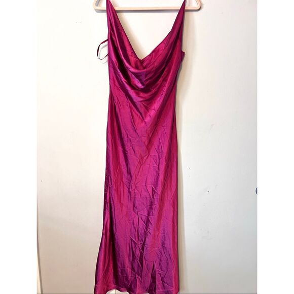 NWT Selfie Leslie Fuchsia Side Ruch / Wrap Dress - Picture 4 of 6